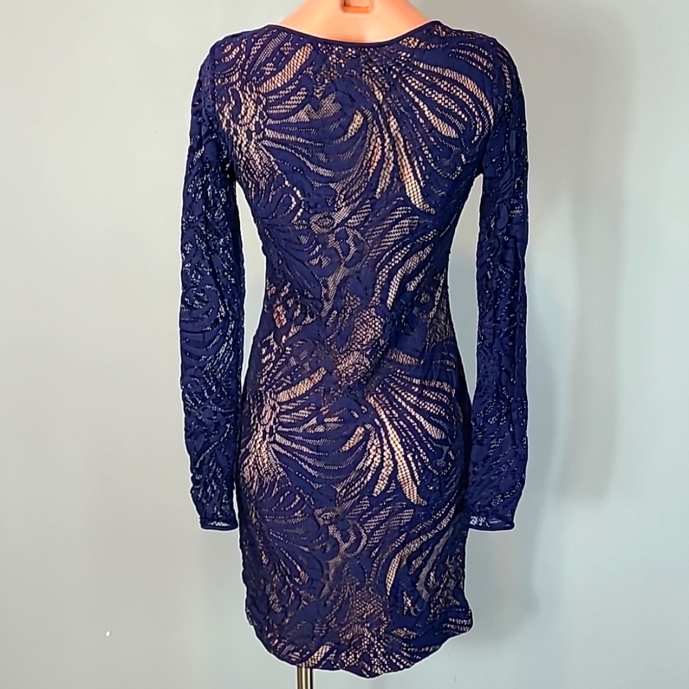 NWT BCBGMaxAzria Vivia Unconventional Lace Dress Size Medium Y2K - Picture 5 of 10